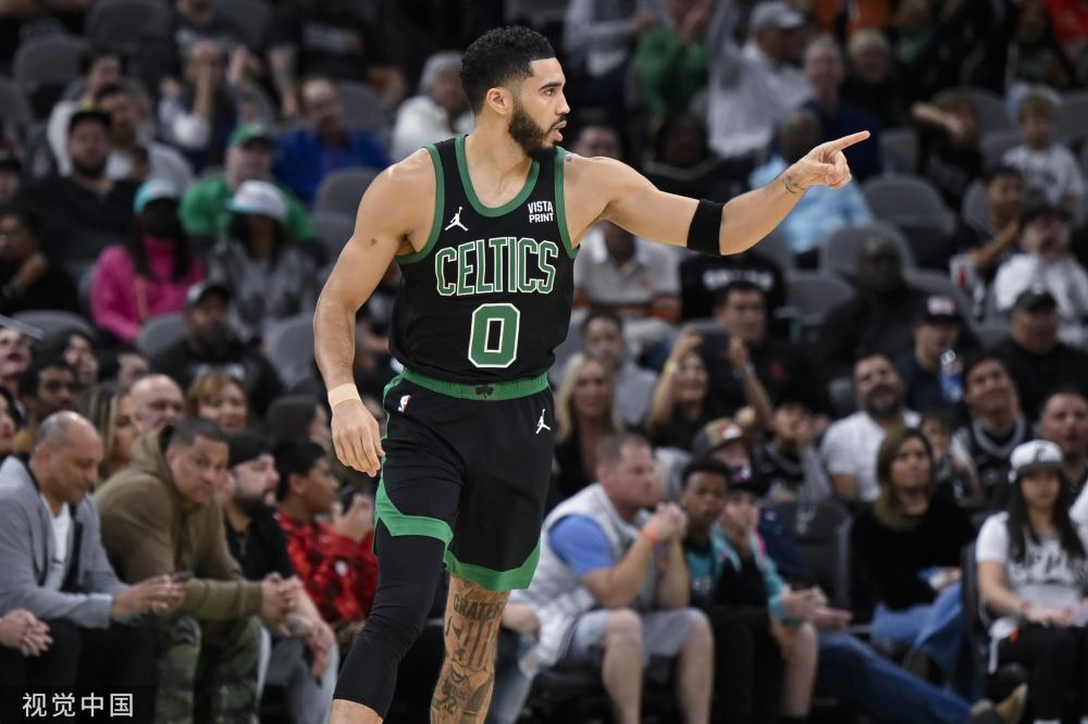 更加无以伦 更加无以伦