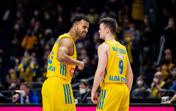 不佳的队友 不佳的队友